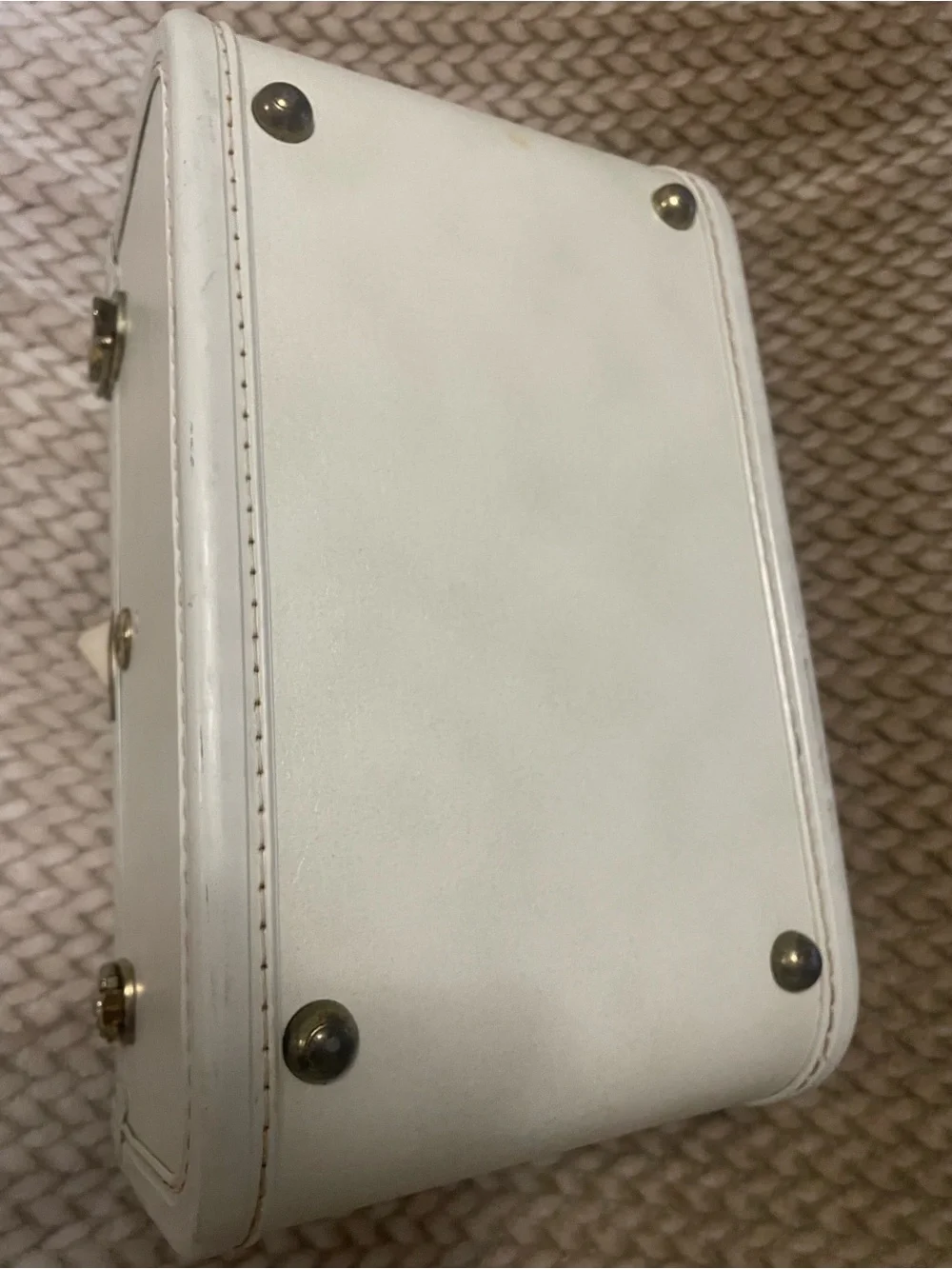 Taperlite Vintage Hard-Shell Train Case in Off-White